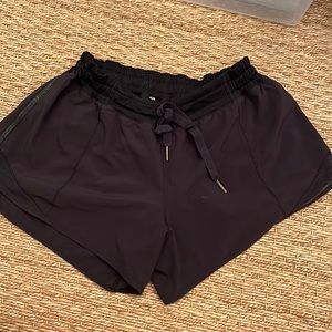 Lululemon Hotty Hot Short
